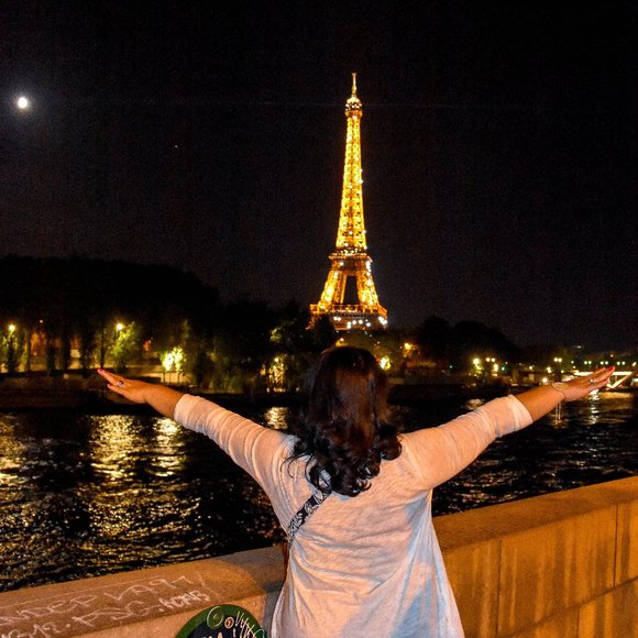 Meet your Posher, Claudia - Picture 1 of 3